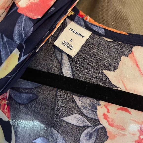 NWT Old Navy Ruffle Tie - Picture 4 of 4